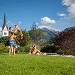 Vakantiehuis Schoeneben Achental Huette Wald im Pinzgau