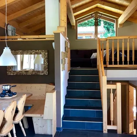 Schoeneben Achental Huette * Wald im Pinzgau