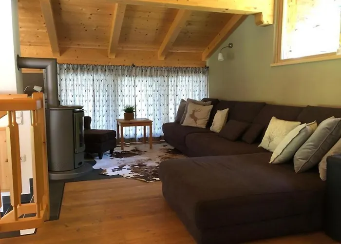 Schoeneben Achental Huette * Wald im Pinzgau